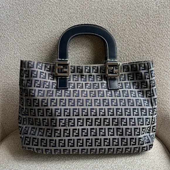 Fendi handbag second hand - Picture 1 of 13